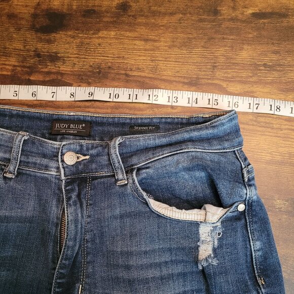 Judy Blue Jeans 14 W Skinny Fit Raw Hem Medium Dark Wash Ripped Stretch - Picture 7 of 12